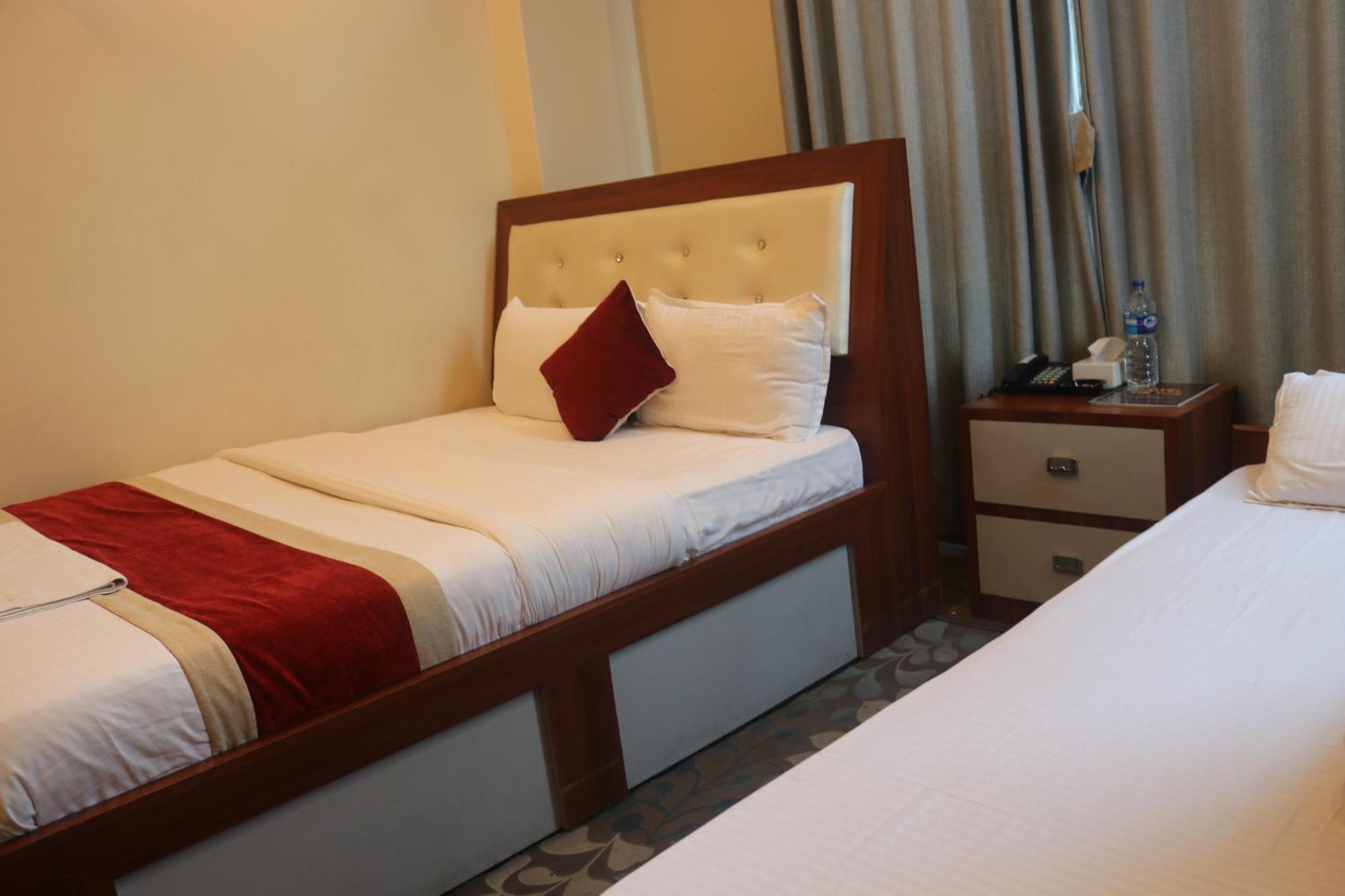 Hotel Tiktok Kathmandu Esterno foto